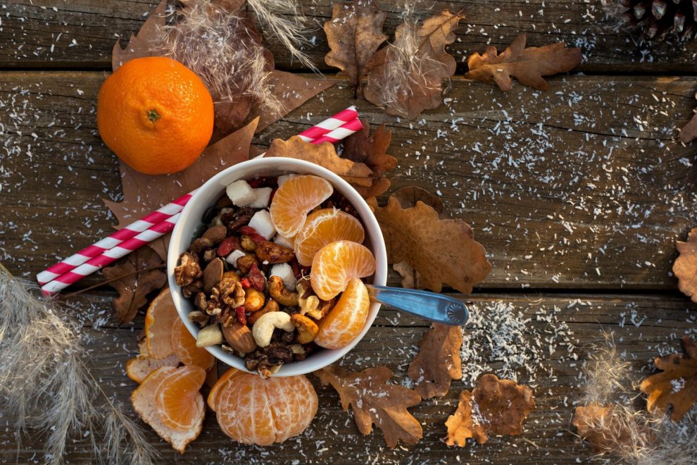 klementiner og nøtter