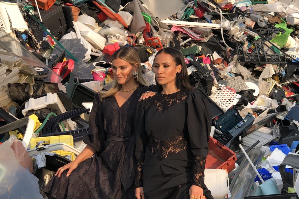 begge foran hardplasten