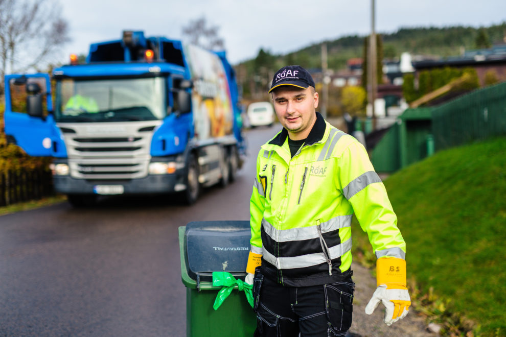 Matavfallet blir blant annet til biogass som renovasjonsbilene våre kjører på.