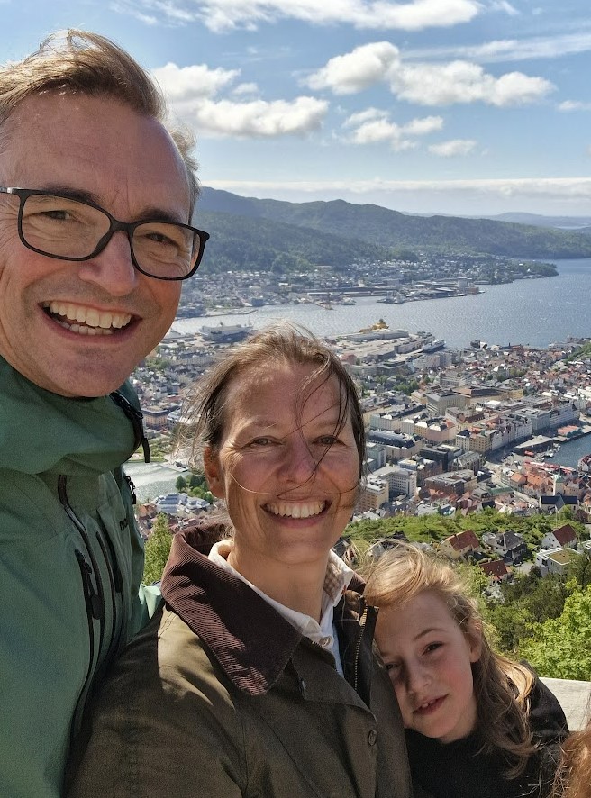 Julius Okkenhaug, Mette Dybwad og Tale Dybwad Okkenhaug