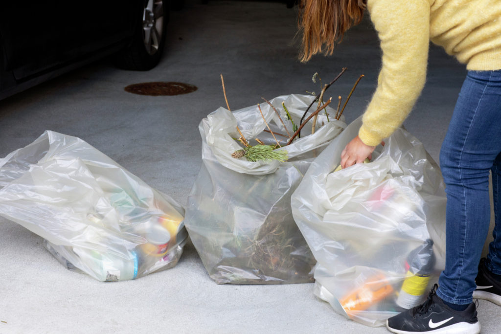 Gjennomsiktige avfallssekker
