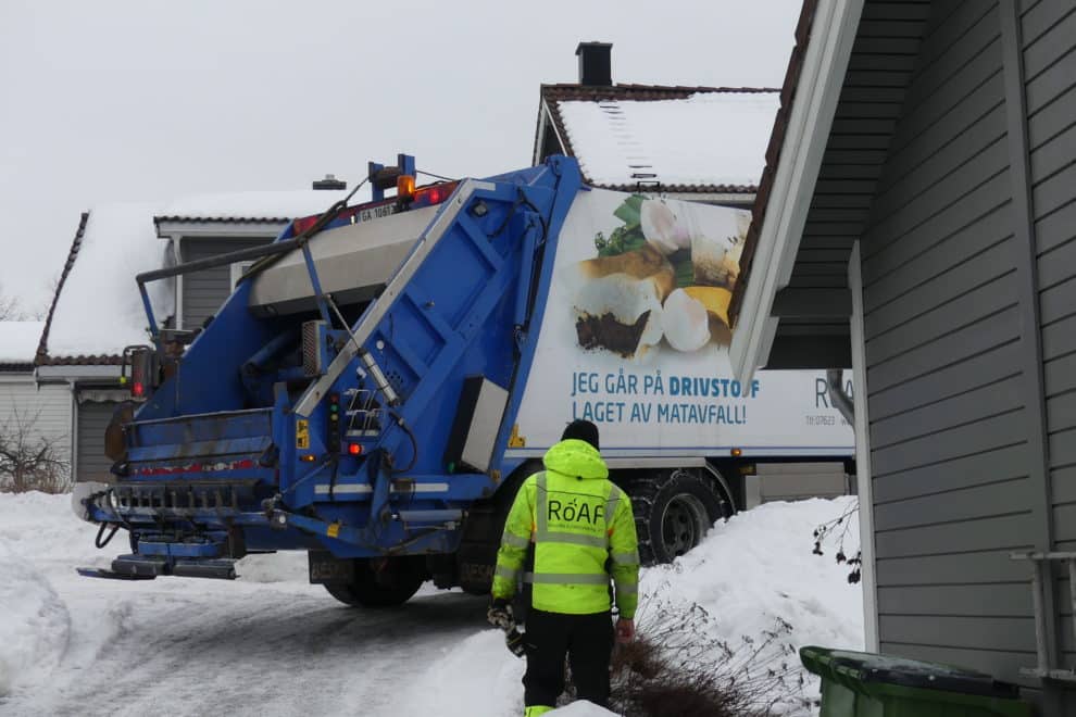 Renovasjonsbil på is